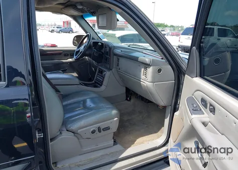 2005 Cadillac Escalade Standard z USA, uszkodzony, nr VIN 1GYEC63N05R240590